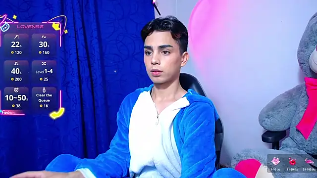 Snapshot of OwenBluee chatting on April 2026 12:35:01 AM OwenBluee online show from April 2026 12:35:01 AM