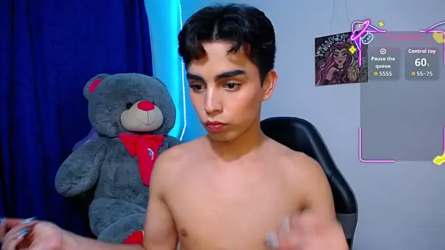 Snapshot of OwenBluee chatting on May 2026 07:49:02 AM OwenBluee online show from May 2026 07:49:02 AM