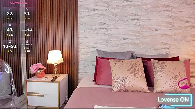 Snapshot of AndreaPink2024 chatting on October 2025 01:43:02 PM AndreaPink2024 online show from October 2025 01:43:02 PM