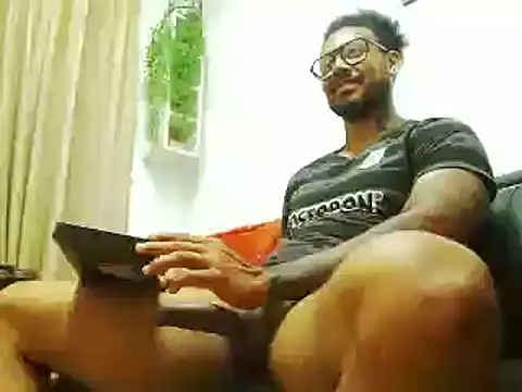 Snapshot of LewisStrong chatting on February 2025 07:47:02 PM LewisStrong online show from February 2025 07:47:02 PM