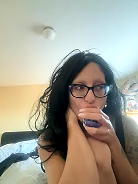 myloveforyouu online show from November 2025 01:34:02 PM