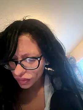 myloveforyouu online show from December 2025 02:01:02 PM