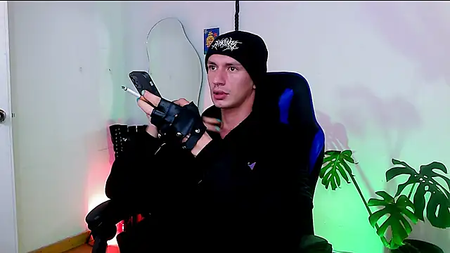 Dan Yagami online show from September 2025 01:59:01 PM