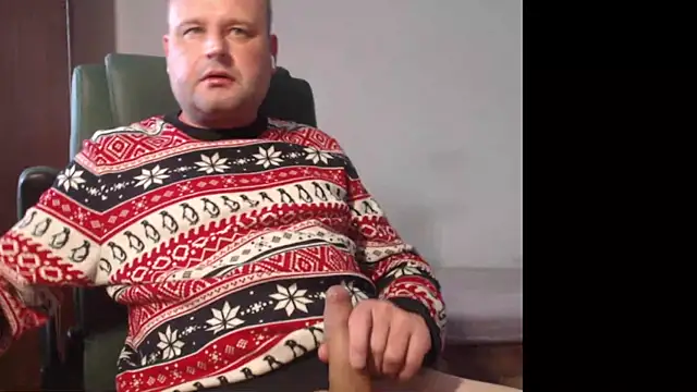 tuttiluss44 online show from December 2024 11:32:01 AM