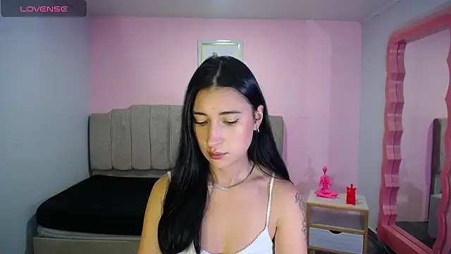 Snapshot of lizzyluk_ch chatting on November 2025 04:40:01 PM lizzyluk ch online show from November 2025 04:40:01 PM