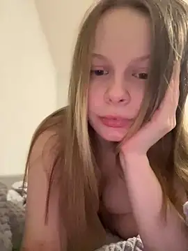 Snapshot of wrenlie chatting on February 2025 05:12:01 PM wrenlie online show from February 2025 05:12:01 PM