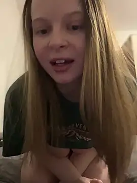 Snapshot of wrenlie chatting on February 2025 06:13:01 PM wrenlie online show from February 2025 06:13:01 PM