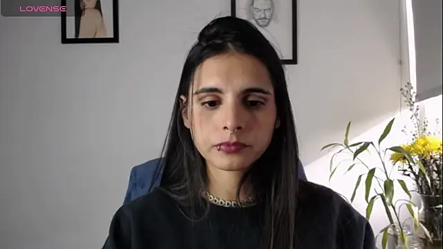 Snapshot of alma_violeta chatting on January 2025 09:22:01 PM alma violeta online show from January 2025 09:22:01 PM