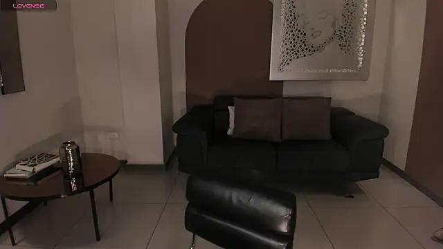 Snapshot of MariaHerrera_ chatting on October 2025 10:04:02 PM MariaHerrera online show from October 2025 10:04:02 PM