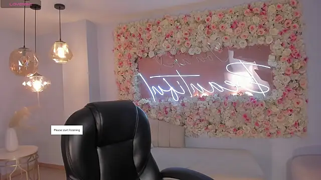ArianaDumont online show from May 2026 11:15:01 AM