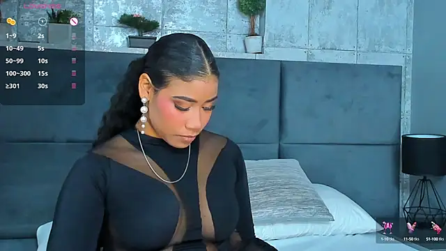 Snapshot of Salome_Diaz_ chatting on February 2025 07:11:01 PM Salome Diaz online show from February 2025 07:11:01 PM