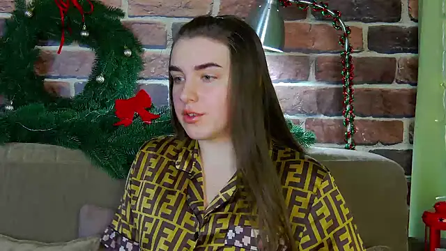 Sofia Hugs online show from January 2026 07:51:02 PM