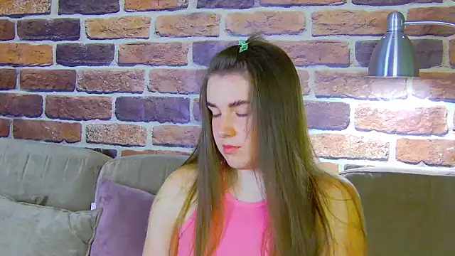 Sofia Hugs online show from June 2026 05:56:02 PM