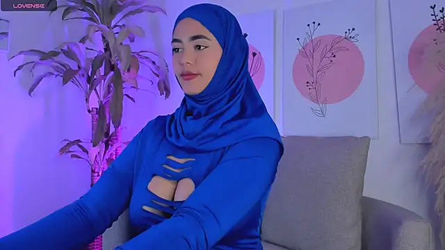 azzahara069 online show from June 2026 01:49:01 AM