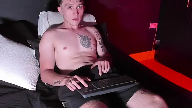 Snapshot of Dylanwhite23_ chatting on September 2025 10:33:02 PM Dylanwhite23 online show from September 2025 10:33:02 PM