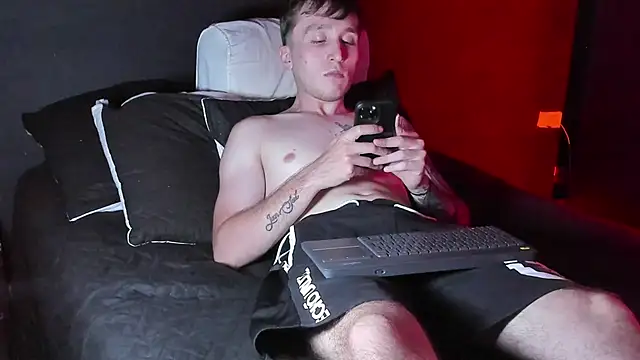 Snapshot of Dylanwhite23_ chatting on September 2025 09:40:02 PM Dylanwhite23 online show from September 2025 09:40:02 PM