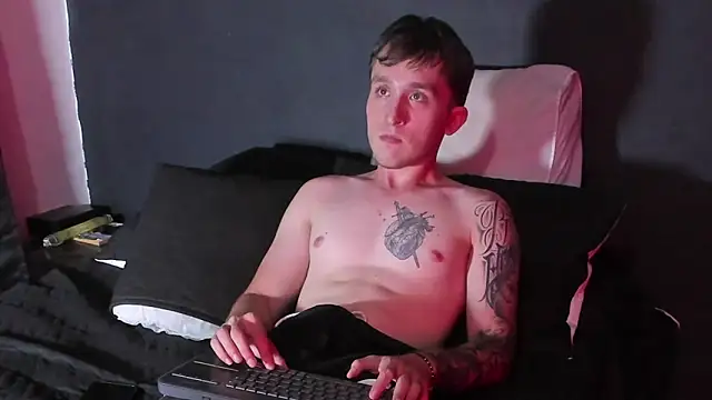 Snapshot of Dylanwhite23_ chatting on September 2025 12:14:01 AM Dylanwhite23 online show from September 2025 12:14:01 AM