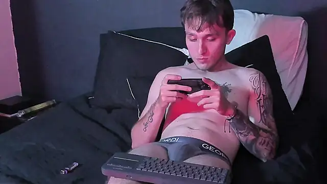 Snapshot of Dylanwhite23_ chatting on October 2025 04:40:01 AM Dylanwhite23 online show from October 2025 04:40:01 AM