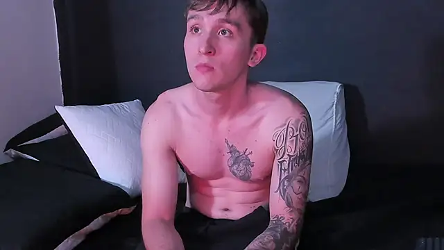 Snapshot of Dylanwhite23_ chatting on October 2025 08:29:02 PM Dylanwhite23 online show from October 2025 08:29:02 PM