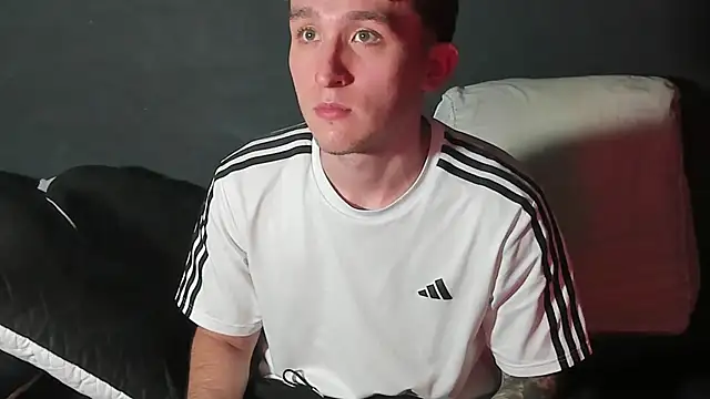 Snapshot of Dylanwhite23_ chatting on October 2025 05:58:02 PM Dylanwhite23 online show from October 2025 05:58:02 PM