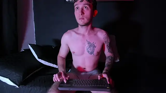 Snapshot of Dylanwhite23_ chatting on October 2025 08:21:02 PM Dylanwhite23 online show from October 2025 08:21:02 PM