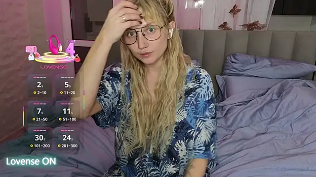 Snapshot of GoodGirl0024 chatting on February 2025 07:52:01 PM GoodGirl0024 online show from February 2025 07:52:01 PM