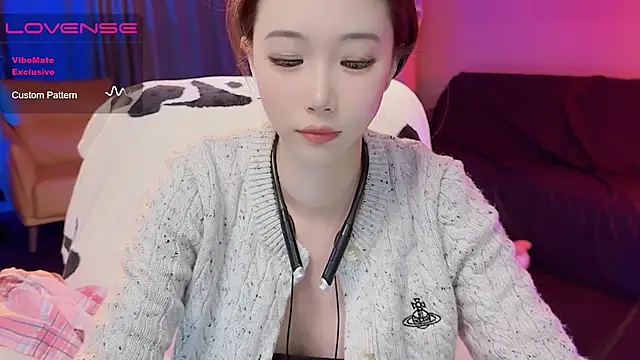 JoooJo  online show from December 2024 06:39:01 PM