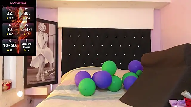 Snapshot of kittybonxx chatting on October 2025 01:45:02 PM kittybonxx online show from October 2025 01:45:02 PM