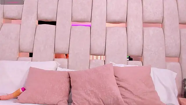 Snapshot of tamhy_ferrara chatting on February 2025 01:11:02 AM tamhy ferrara online show from February 2025 01:11:02 AM