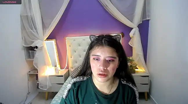 Snapshot of Ingrid_Casas chatting on December 2024 10:36:02 PM Ingrid Casas online show from December 2024 10:36:02 PM