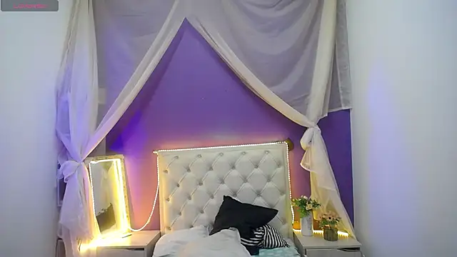Snapshot of Ingrid_Casas chatting on January 2025 12:30:01 AM Ingrid Casas online show from January 2025 12:30:01 AM