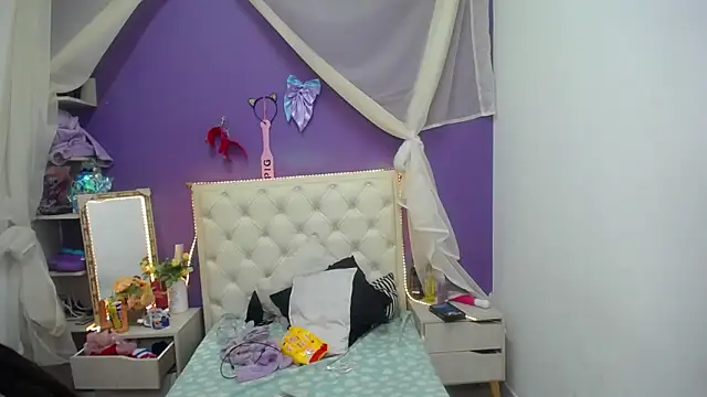 Snapshot of Ingrid_Casas chatting on February 2025 12:02:01 AM Ingrid Casas online show from February 2025 12:02:01 AM