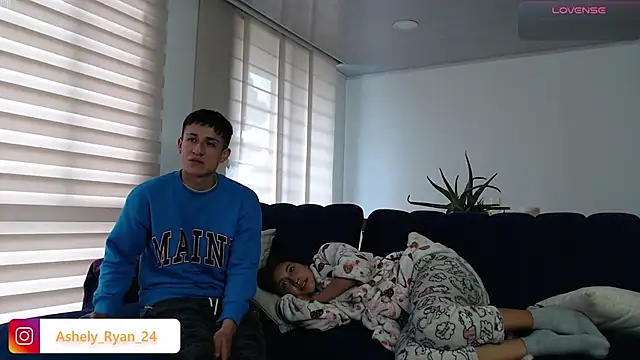 Snapshot of ashely_ryan24 chatting on March 2025 09:32:02 PM ashely ryan24 online show from March 2025 09:32:02 PM