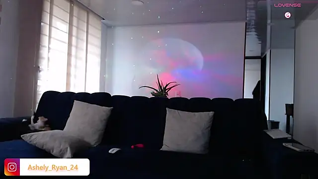 Snapshot of ashely_ryan24 chatting on March 2025 09:20:01 PM ashely ryan24 online show from March 2025 09:20:01 PM