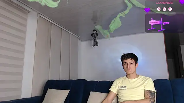 Snapshot of ashely_ryan24 chatting on October 2025 11:58:02 PM ashely ryan24 online show from October 2025 11:58:02 PM