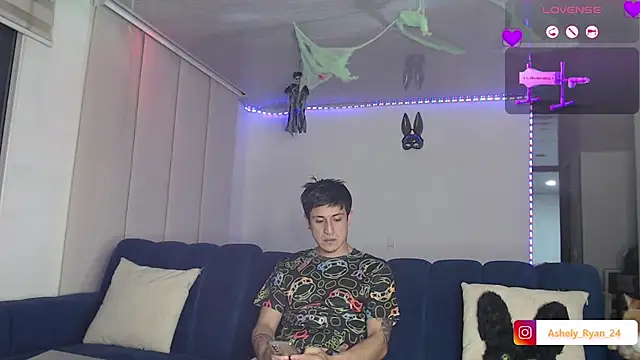 Snapshot of ashely_ryan24 chatting on October 2025 12:19:01 AM ashely ryan24 online show from October 2025 12:19:01 AM