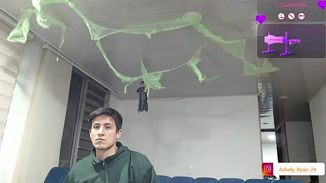 Snapshot of ashely_ryan24 chatting on October 2025 11:25:02 PM ashely ryan24 online show from October 2025 11:25:02 PM