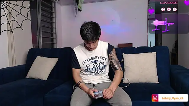 Snapshot of ashely_ryan24 chatting on October 2025 12:02:01 AM ashely ryan24 online show from October 2025 12:02:01 AM