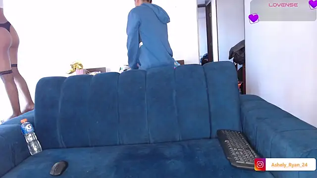 Snapshot of ashely_ryan24 chatting on November 2025 09:37:02 PM ashely ryan24 online show from November 2025 09:37:02 PM