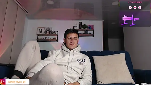 ashely ryan24 online show from February 2026 12:41:02 AM