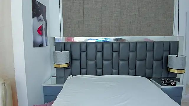 Snapshot of _cat_18 chatting on December 2024 01:29:02 PM cat 18 online show from December 2024 01:29:02 PM