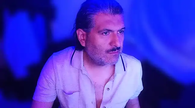 Snapshot of BushBator chatting on December 2024 05:09:02 AM BushBator online show from December 2024 05:09:02 AM