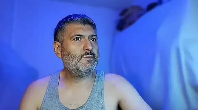 Snapshot of BushBator chatting on March 2025 07:20:01 AM BushBator online show from March 2025 07:20:01 AM