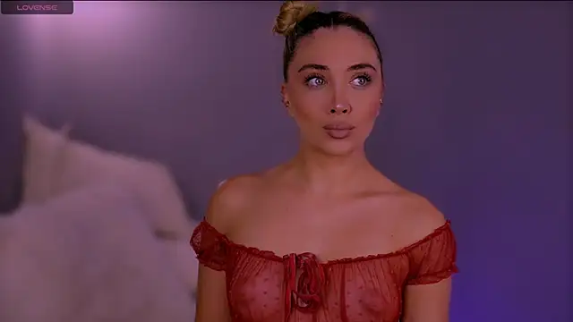 Snapshot of Jessielle chatting on October 2025 04:27:01 PM Jessielle online show from October 2025 04:27:01 PM