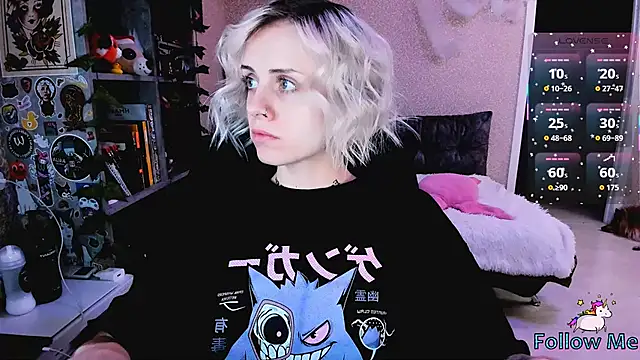 Snapshot of NaniMoore chatting on October 2025 08:53:02 PM NaniMoore online show from October 2025 08:53:02 PM