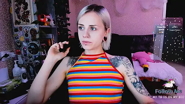 Snapshot of NaniMoore chatting on November 2025 08:36:02 PM NaniMoore online show from November 2025 08:36:02 PM