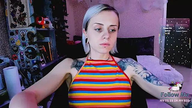 Snapshot of NaniMoore chatting on November 2025 09:14:02 PM NaniMoore online show from November 2025 09:14:02 PM