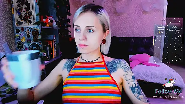 Snapshot of NaniMoore chatting on November 2025 08:12:01 PM NaniMoore online show from November 2025 08:12:01 PM