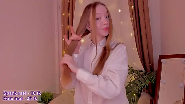 Snapshot of VioletMills chatting on October 2025 01:39:02 AM VioletMills online show from October 2025 01:39:02 AM