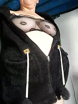 clarita 01 online show from January 2026 12:52:01 PM